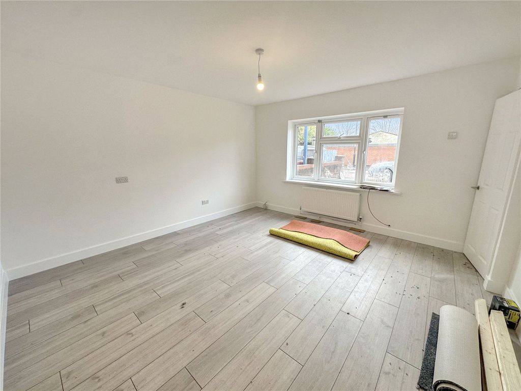 Property photo 3 of 9 Picture No. 04