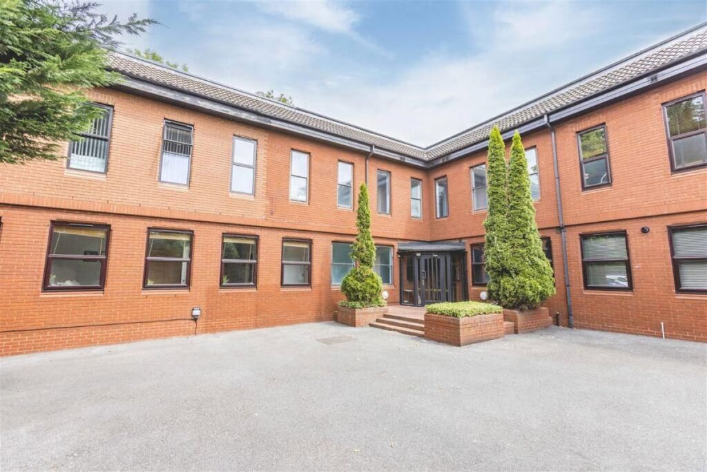 Property photo 1 of 21