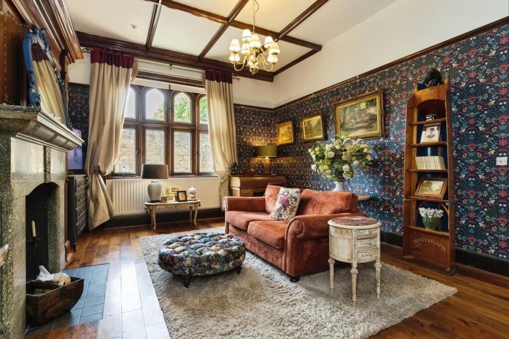 Property photo 2 of 21