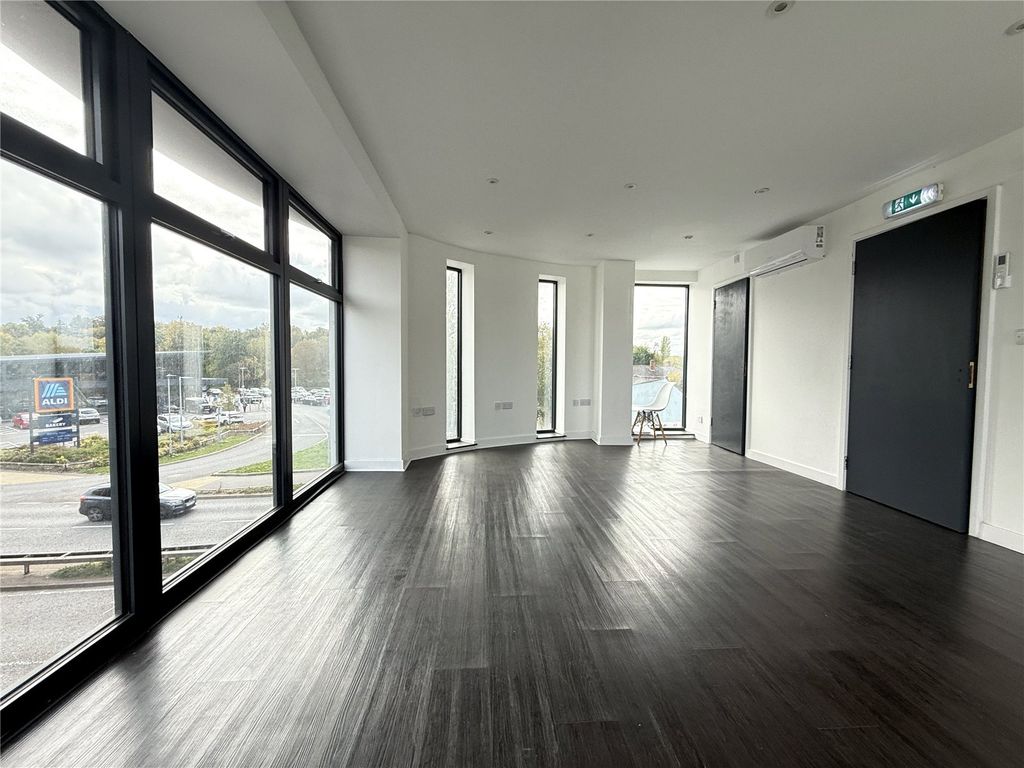 Property photo 3 of 6 Picture No. 08