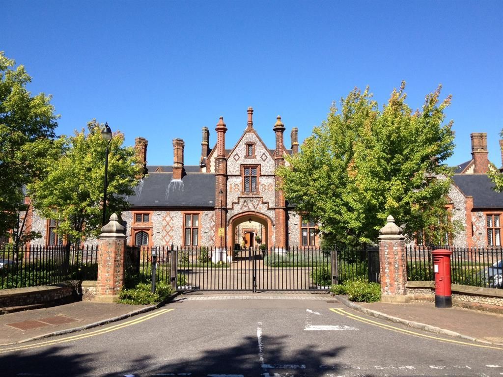 Property photo 1 of 8 Gilbert Scott Court