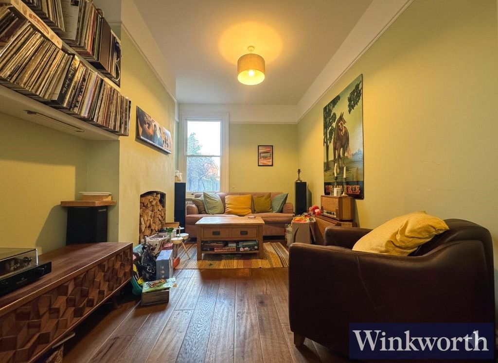 Property photo 3 of 12 Picture No. 10