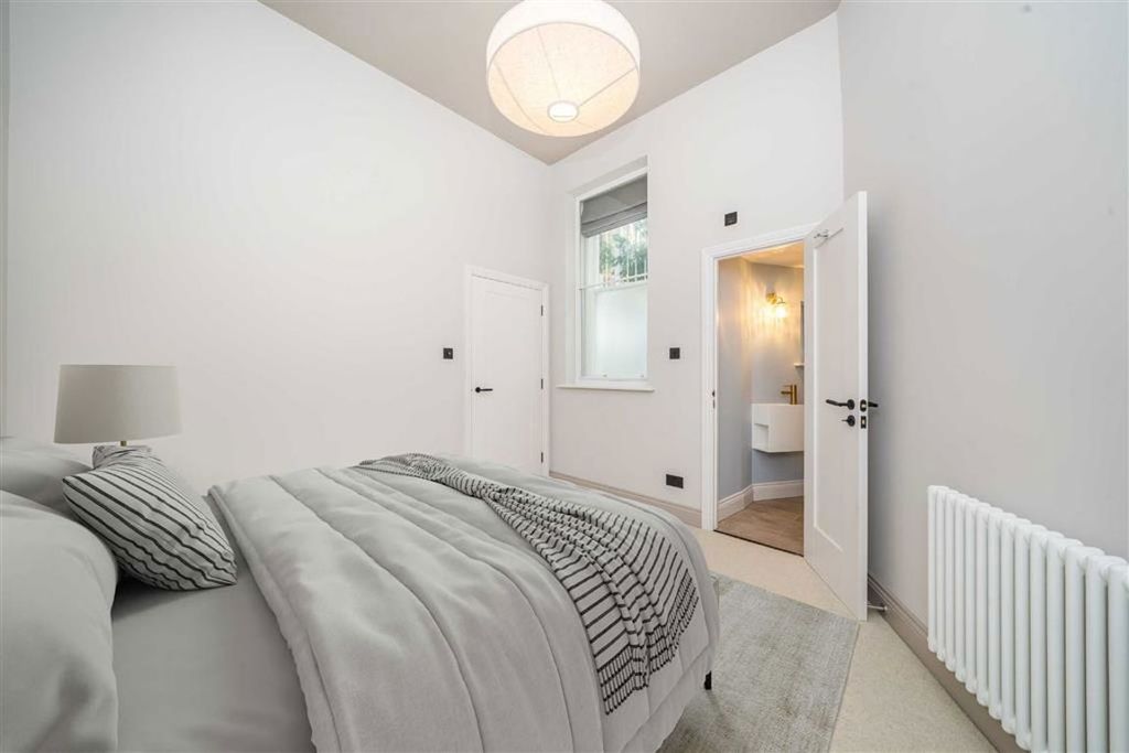 Property photo 3 of 4