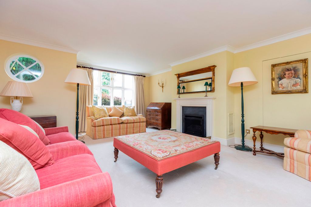 Property photo 2 of 22