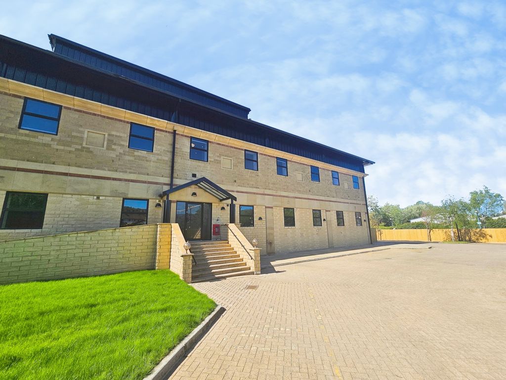 Property photo 1 of 13 External