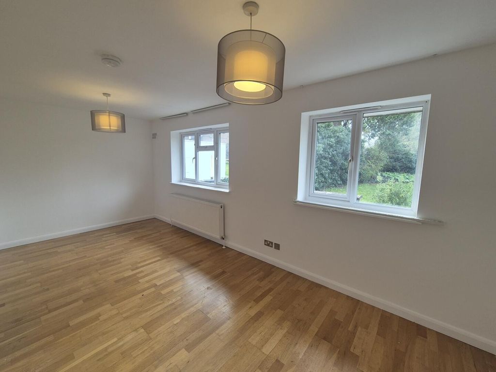 Property photo 2 of 12 Living Room