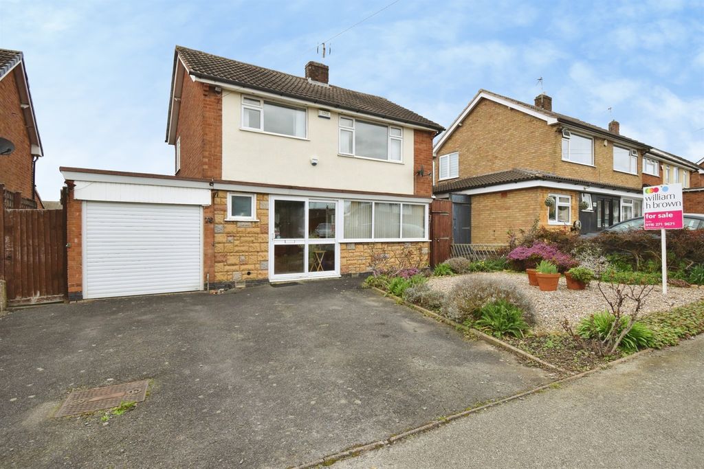 Property photo 2 of 18