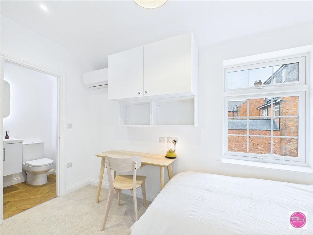 Property photo 3 of 20 Charnwood Road (9).Jpg