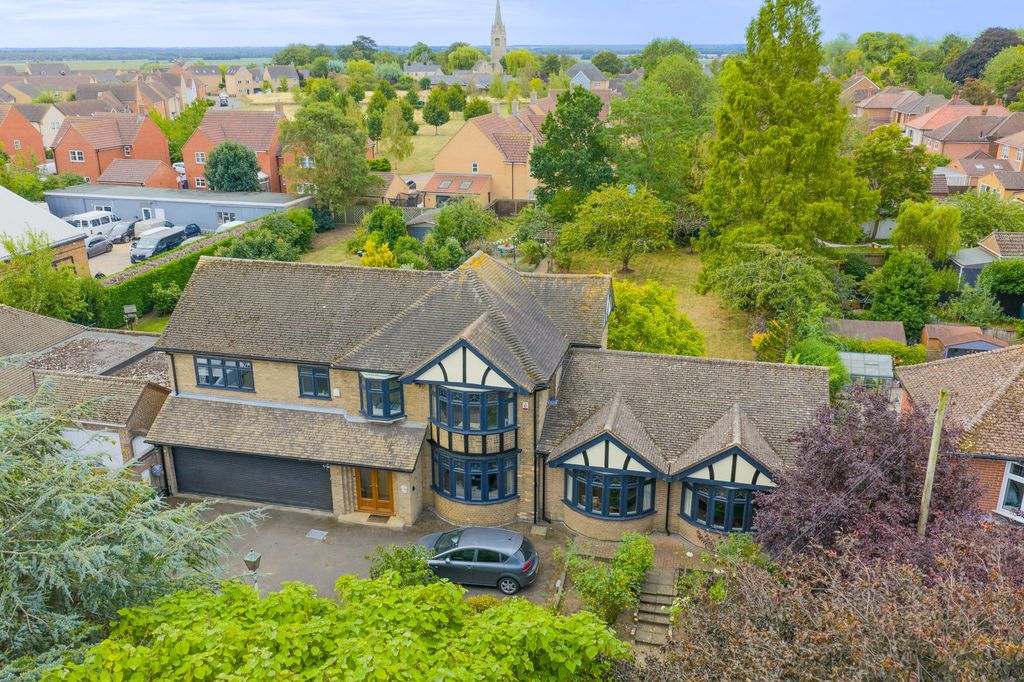 Property photo 1 of 40