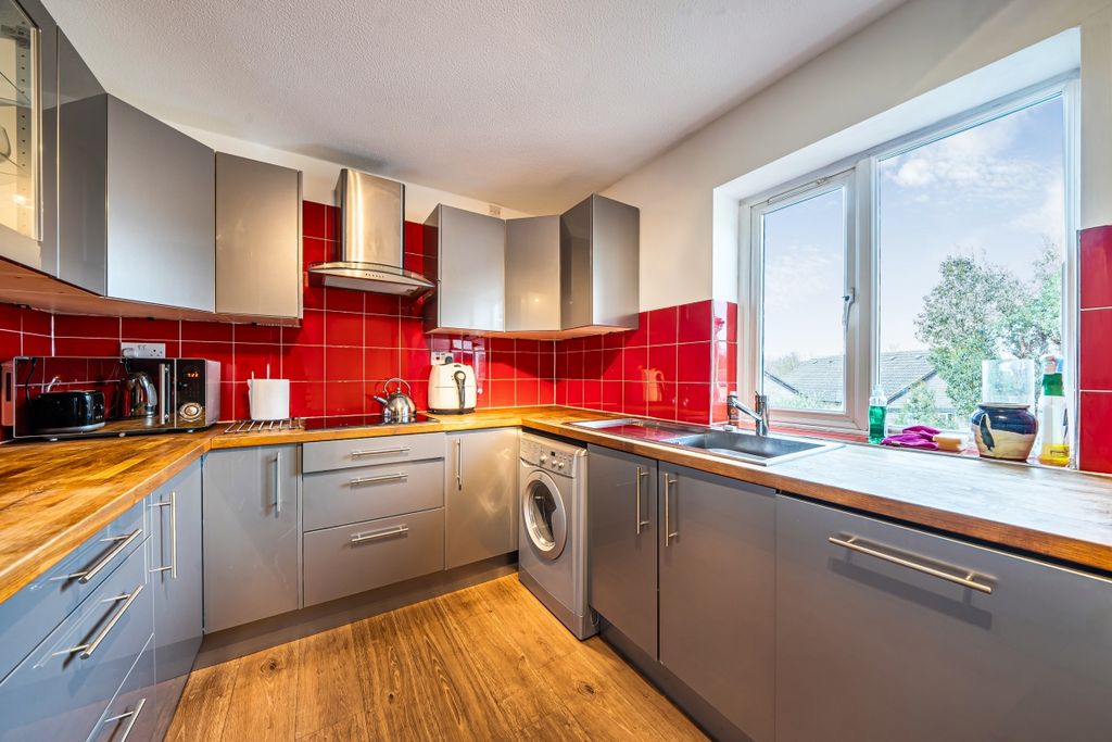 Property photo 3 of 9 1415760-5-699493B...