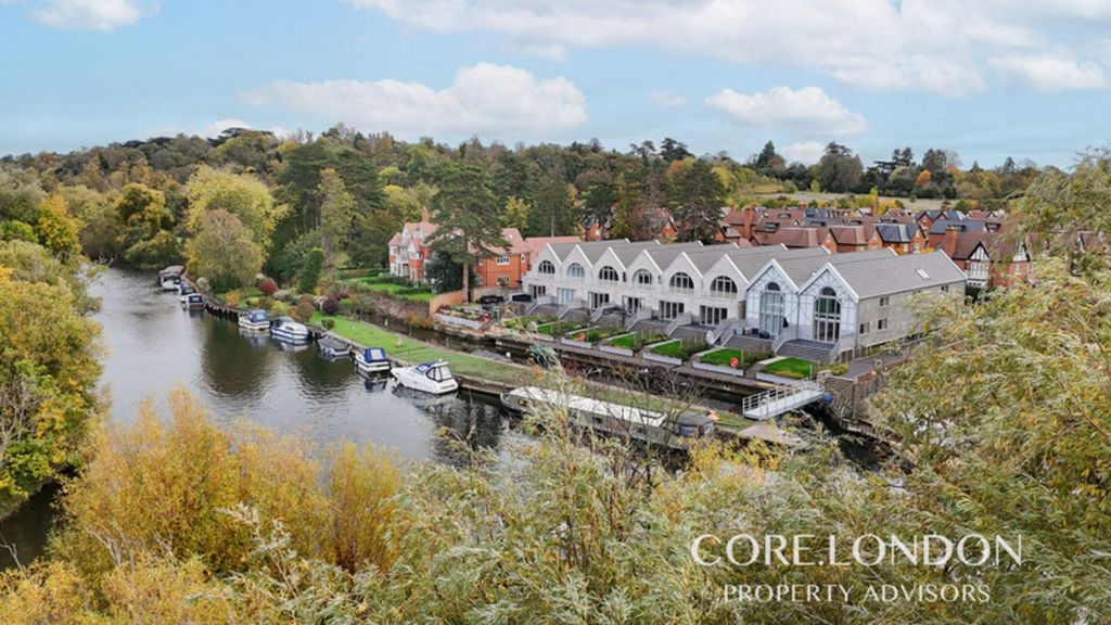 Property photo 1 of 22