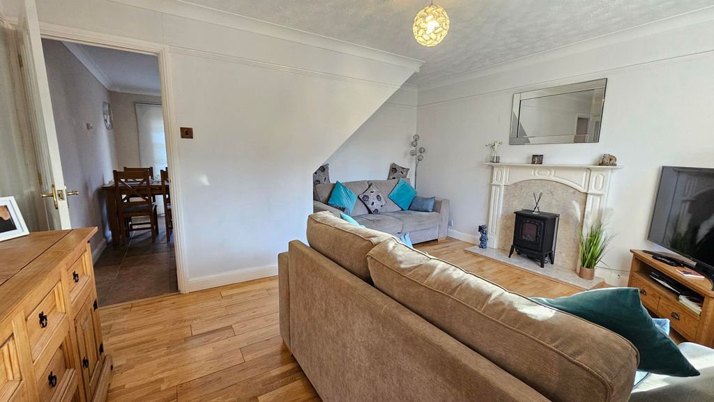 Property photo 3 of 13