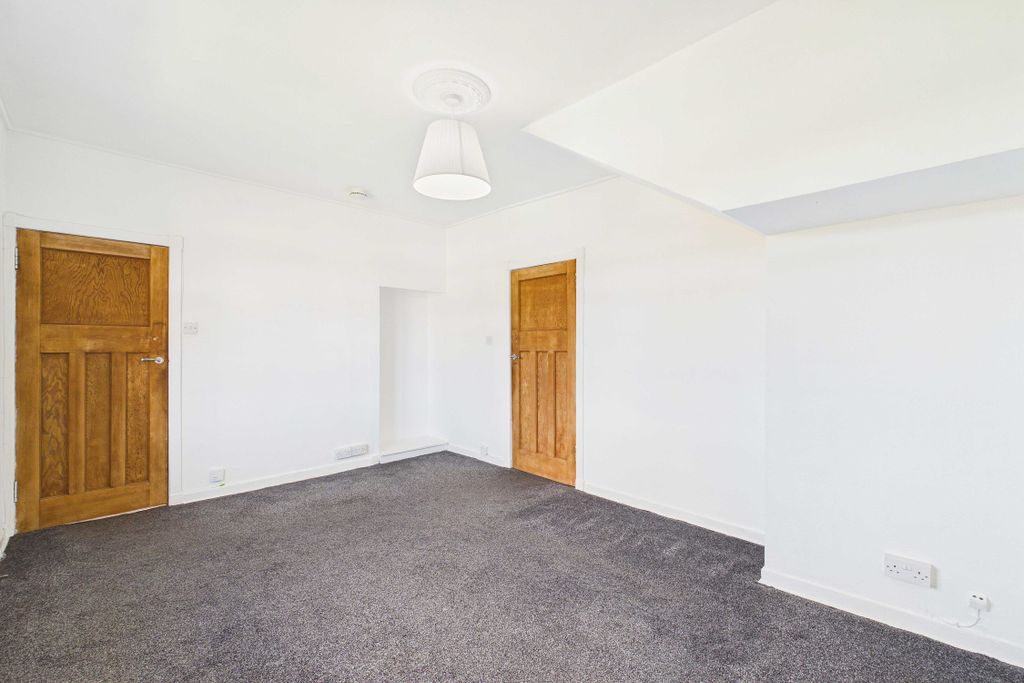 Property photo 3 of 16 Property Image 3