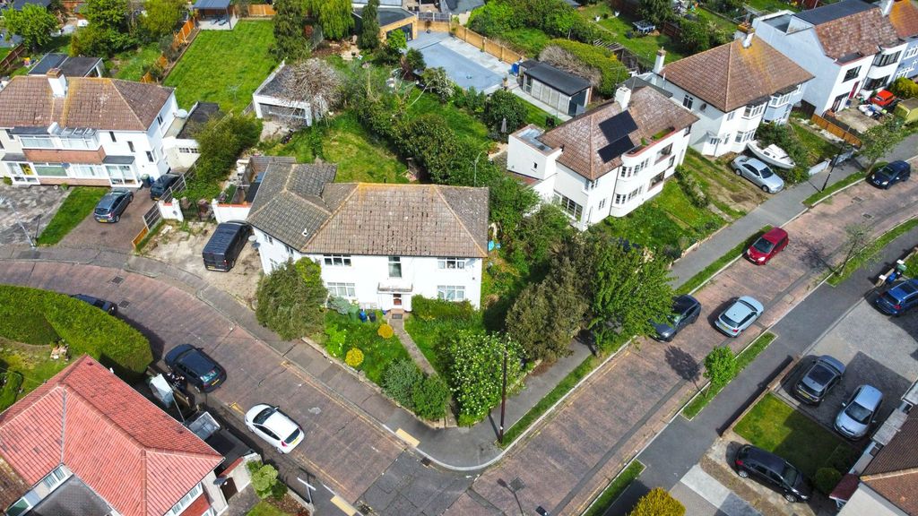 Property photo 2 of 22 4065654