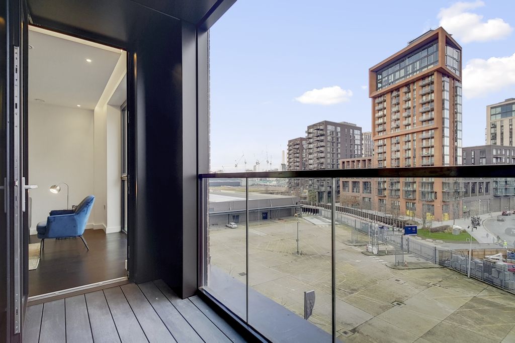 Property photo 3 of 12 5_Balcony_4