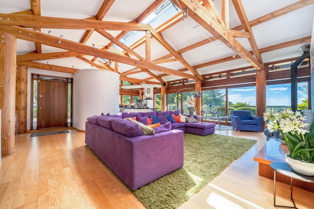 Property photo 2 of 32 Dsc04444-Hdr.Jpg