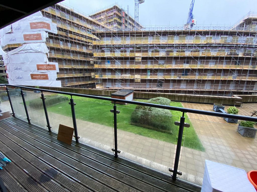 Property photo 2 of 8