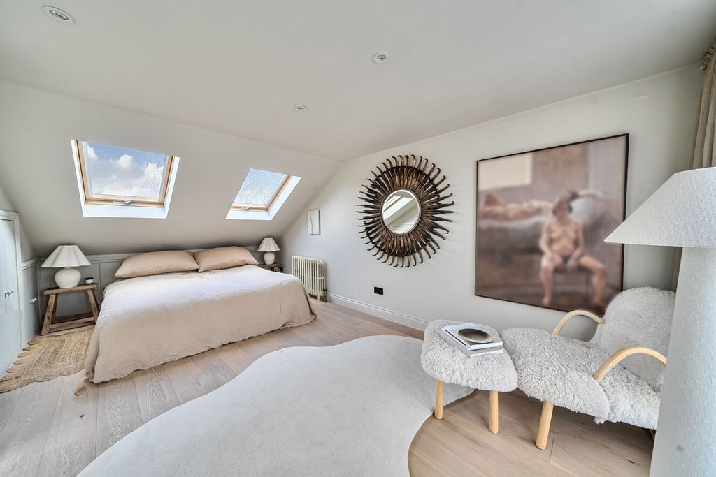 Property photo 3 of 17 1418531-16-699d9d...