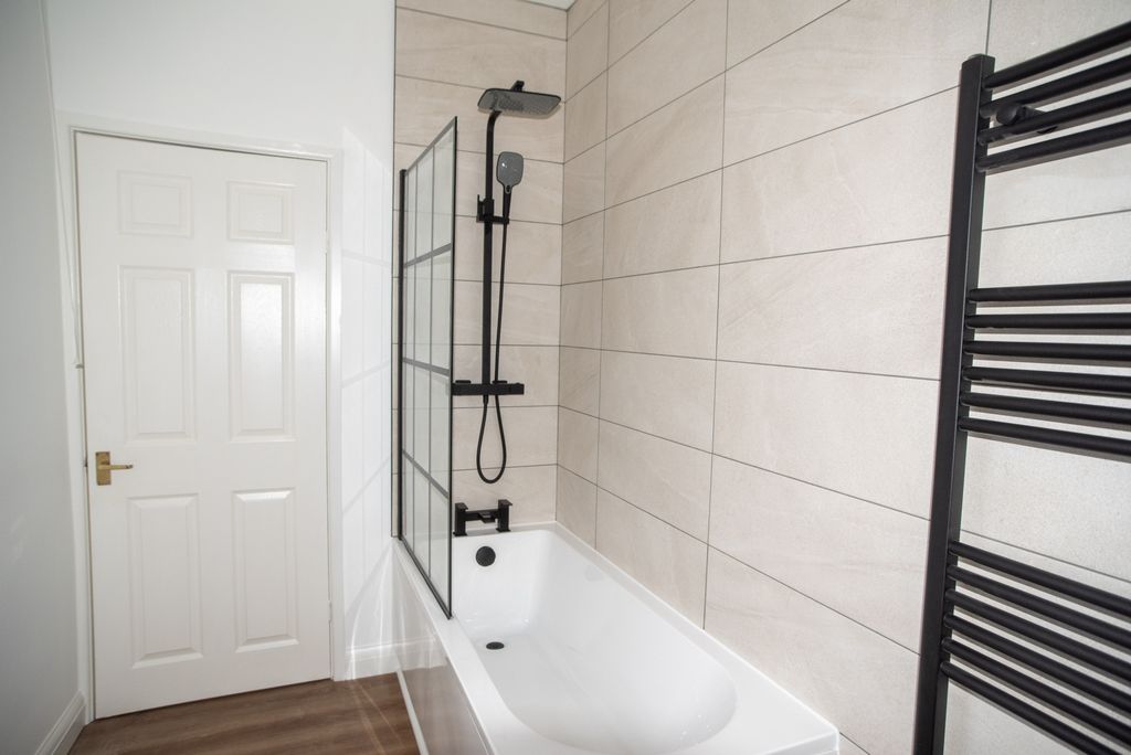 Property photo 3 of 22 Photo 16