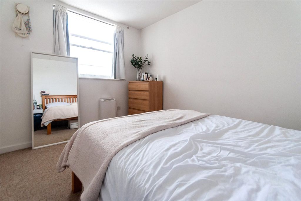 Property photo 3 of 7 Picture No. 06
