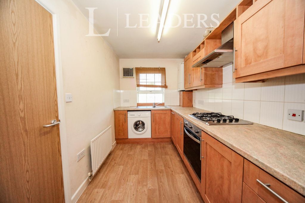 Property photo 3 of 8 3