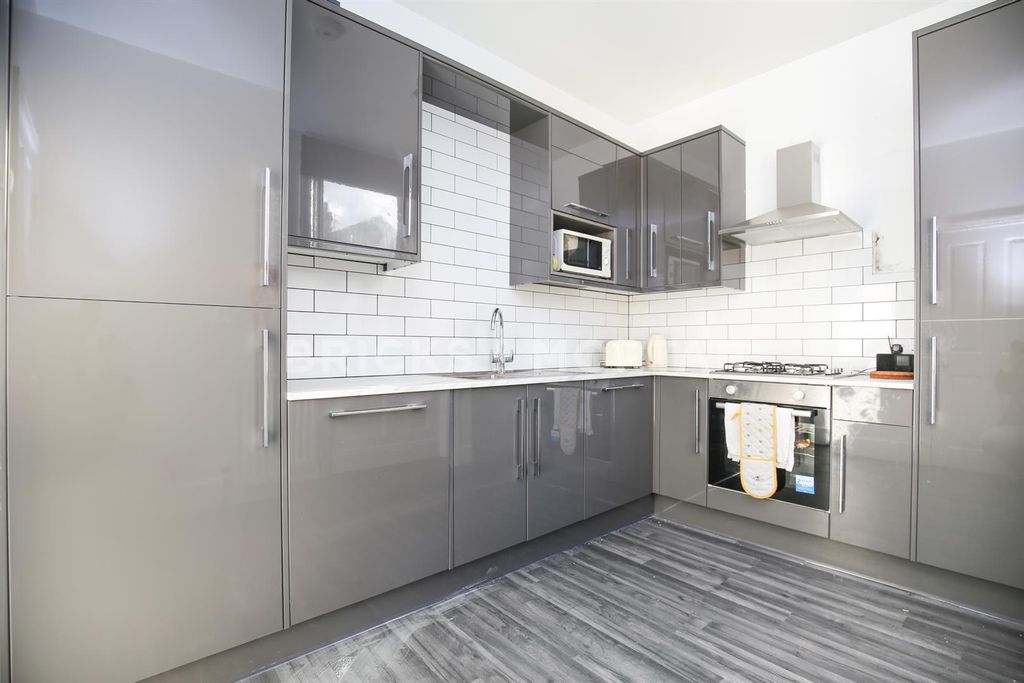 Property photo 2 of 10 Vekt9Rsdvu2Arvx2Ivfoaw.Jpg