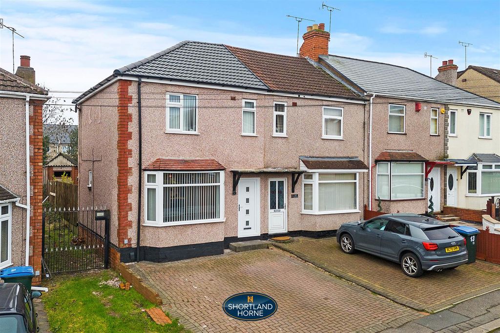 Property photo 1 of 25 11 Rose Avenue (1 Of 29).Jpg