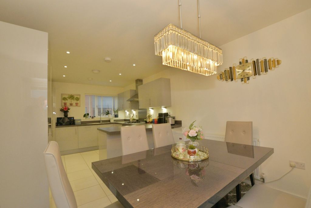 Property photo 2 of 20 Pbox-Img.Jpg