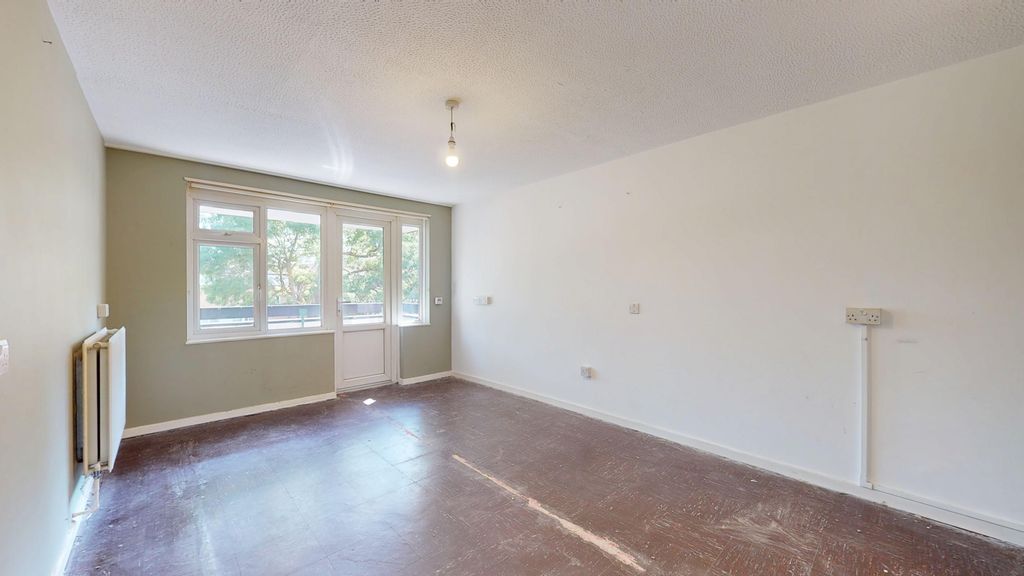 Property photo 2 of 12 19 Redwing Path, Thamesmead, London, Se28 0DL