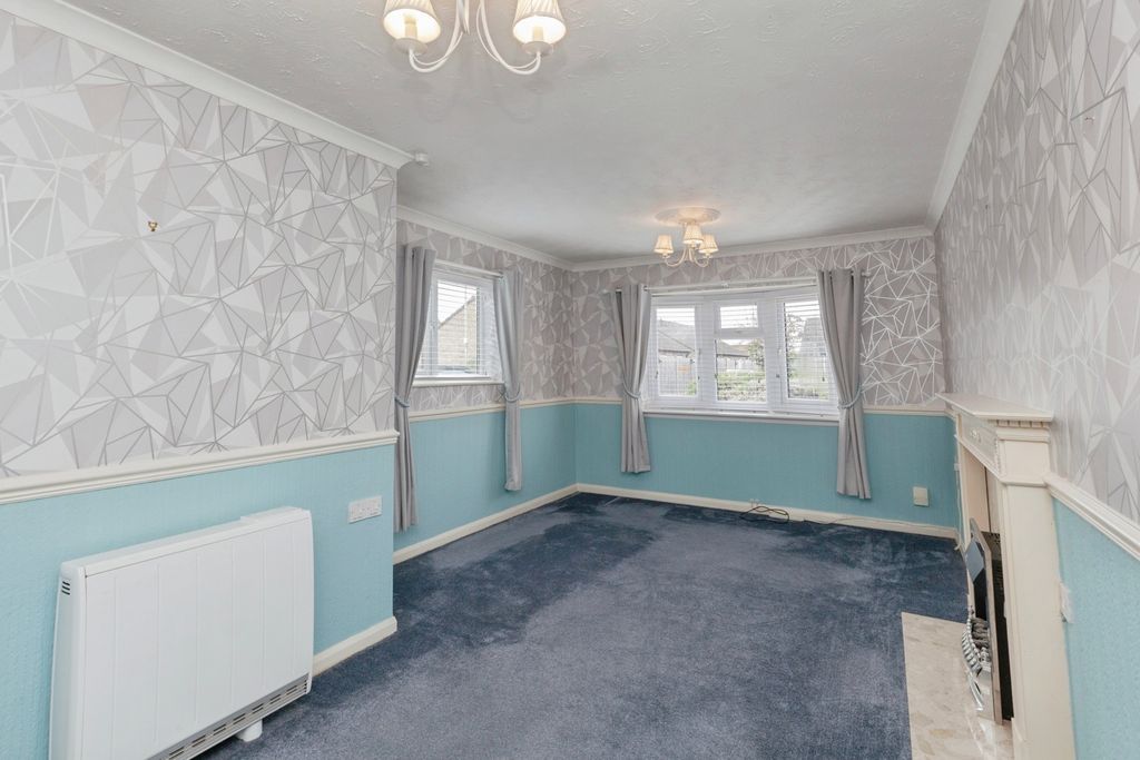 Property photo 3 of 11 Pbox-Img.Jpg