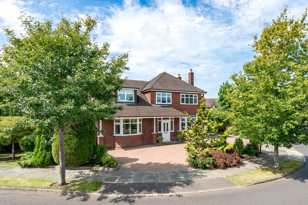 Property photo 1 of 43 4043691
