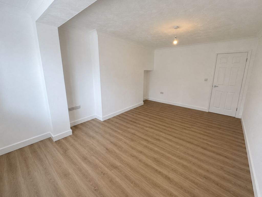 Property photo 2 of 9 61Ad0310-4B04-4A68-84B4-F707E93Bad5B