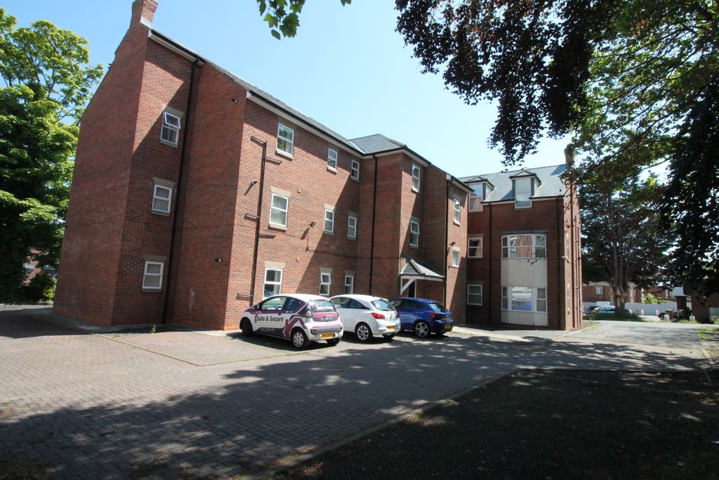 Property photo 1 of 8 Img_0572