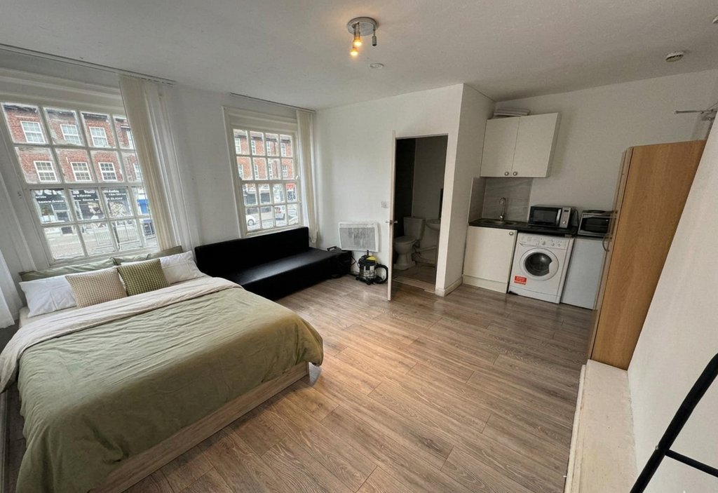 Property photo 1 of 3