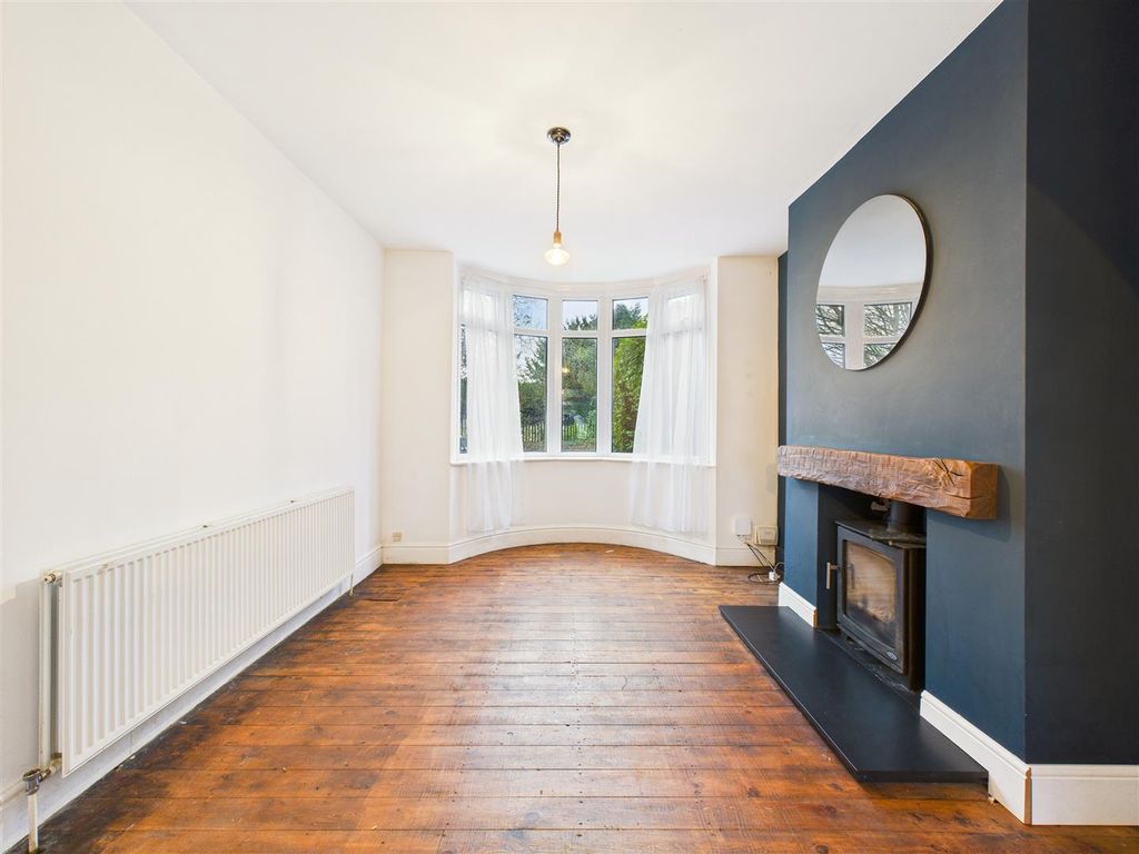 Property photo 2 of 13 Cam05193G0-Pr0077-Still011.Jpg