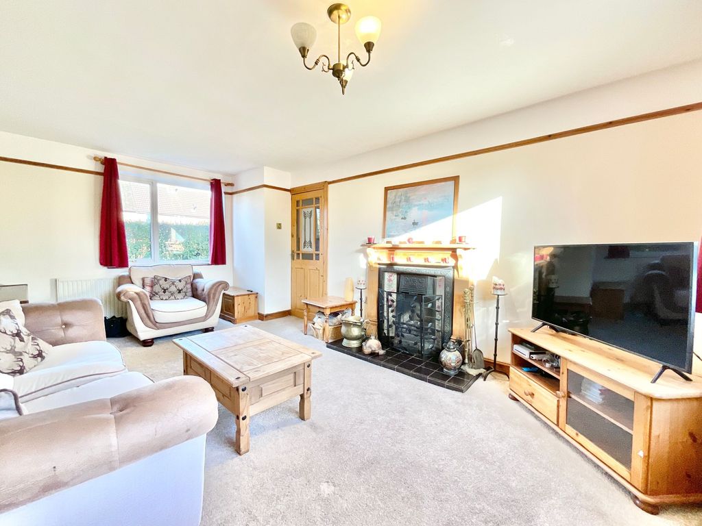 Property photo 3 of 19