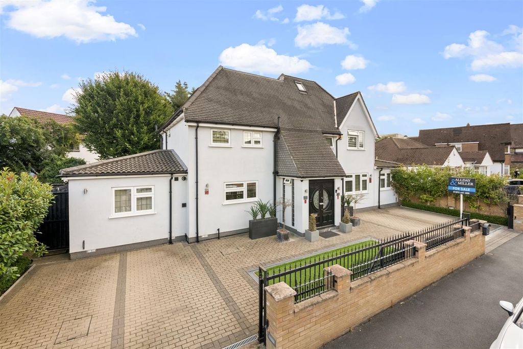 Property photo 1 of 29