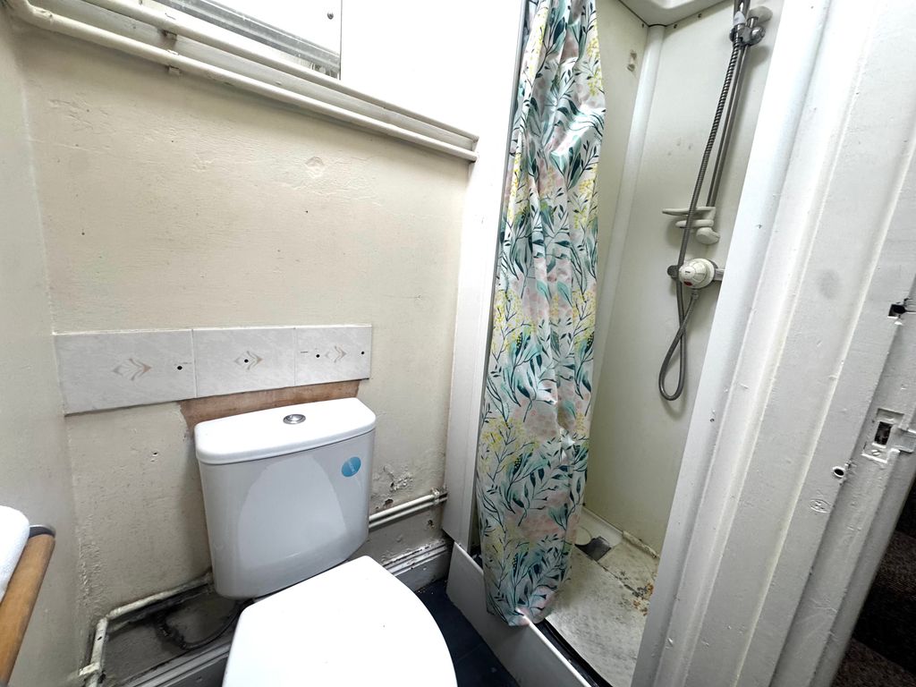 Property photo 3 of 4