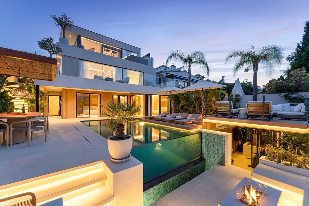Property photo 1 of 31 Marbella Villa Esmarv415 1