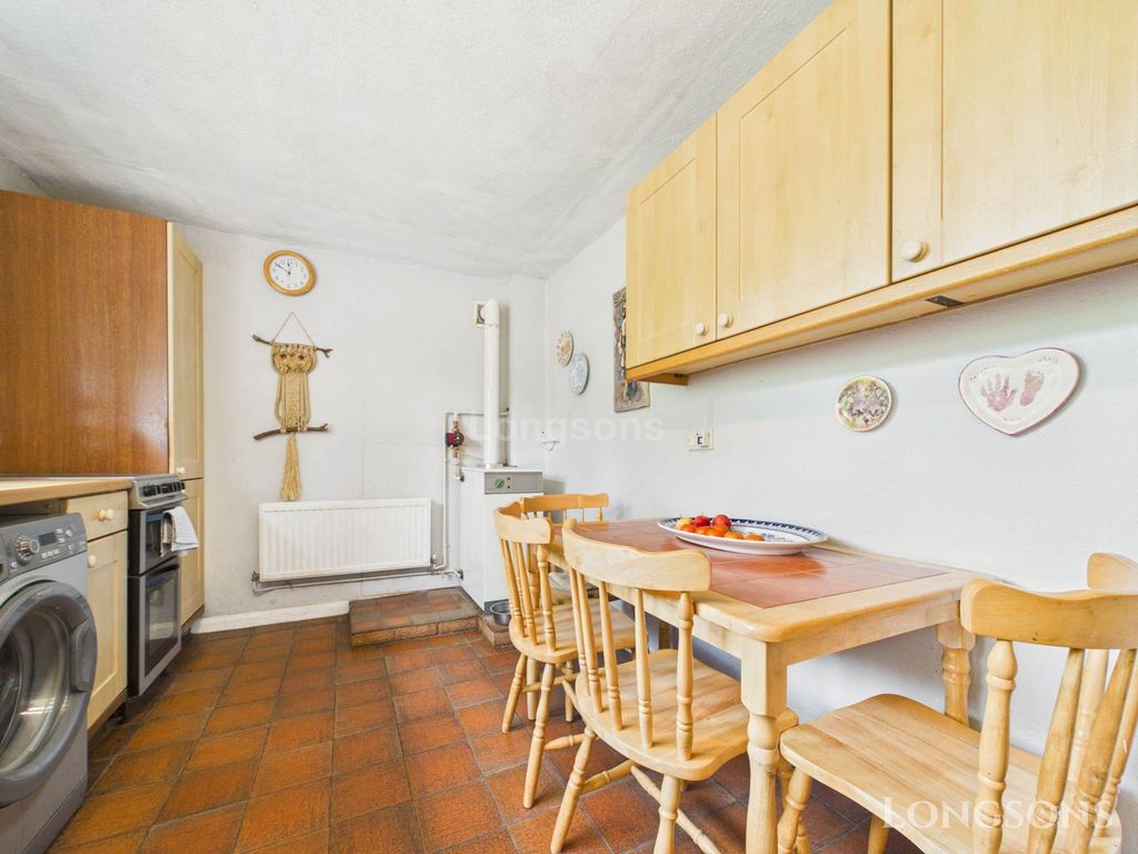 Property photo 3 of 19