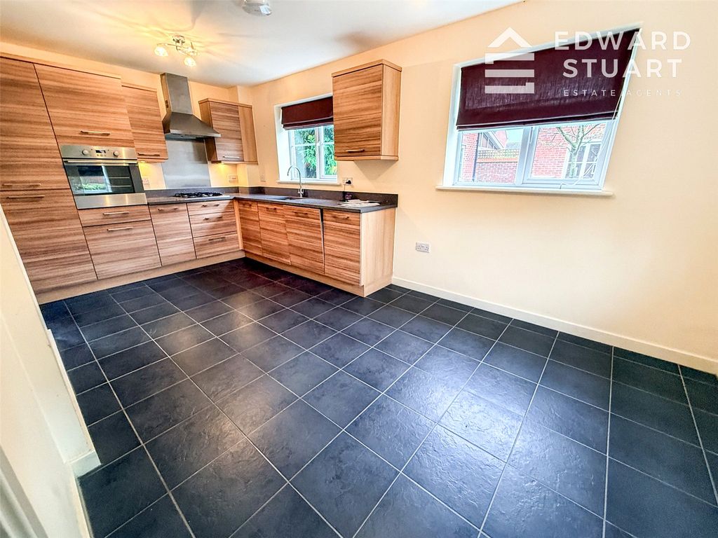 Property photo 2 of 16 Picture No. 23