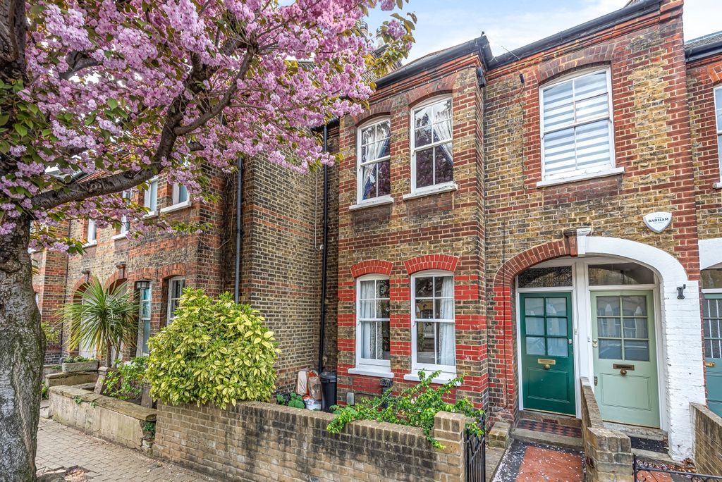 Property photo 2 of 9 839140 (1)