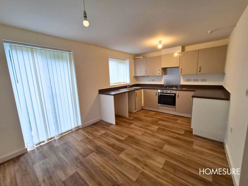 Property photo 3 of 17 Dining