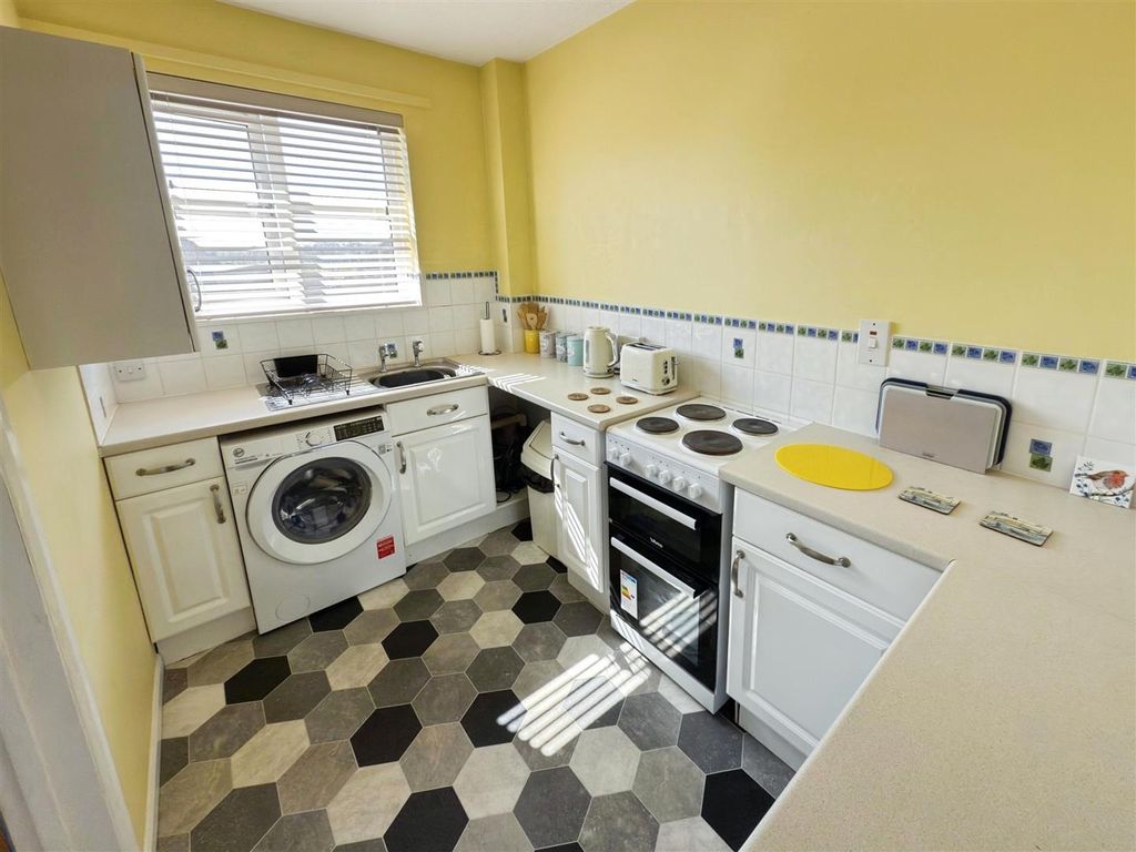 Property photo 3 of 10 71711Bbe-11.Jpg