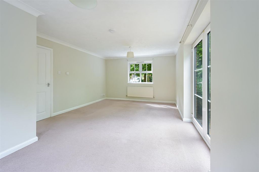 Property photo 3 of 16 Birch Court, 3- (3).Jpg