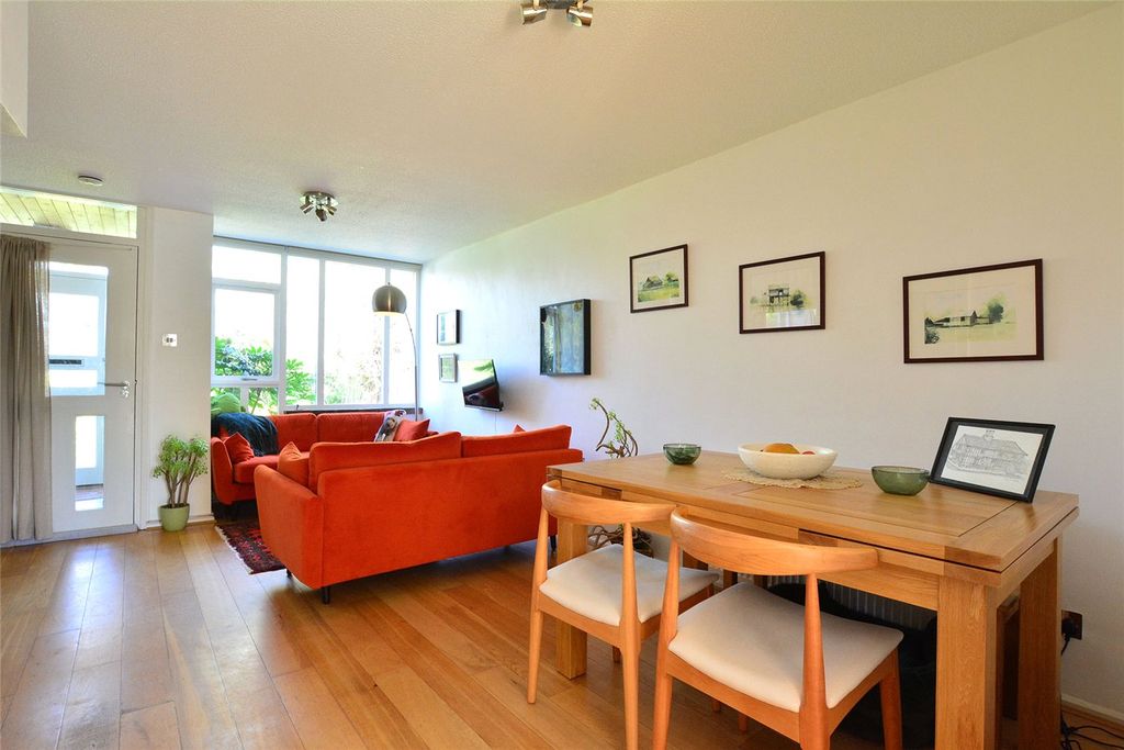 Property photo 1 of 18 Picture No. 02