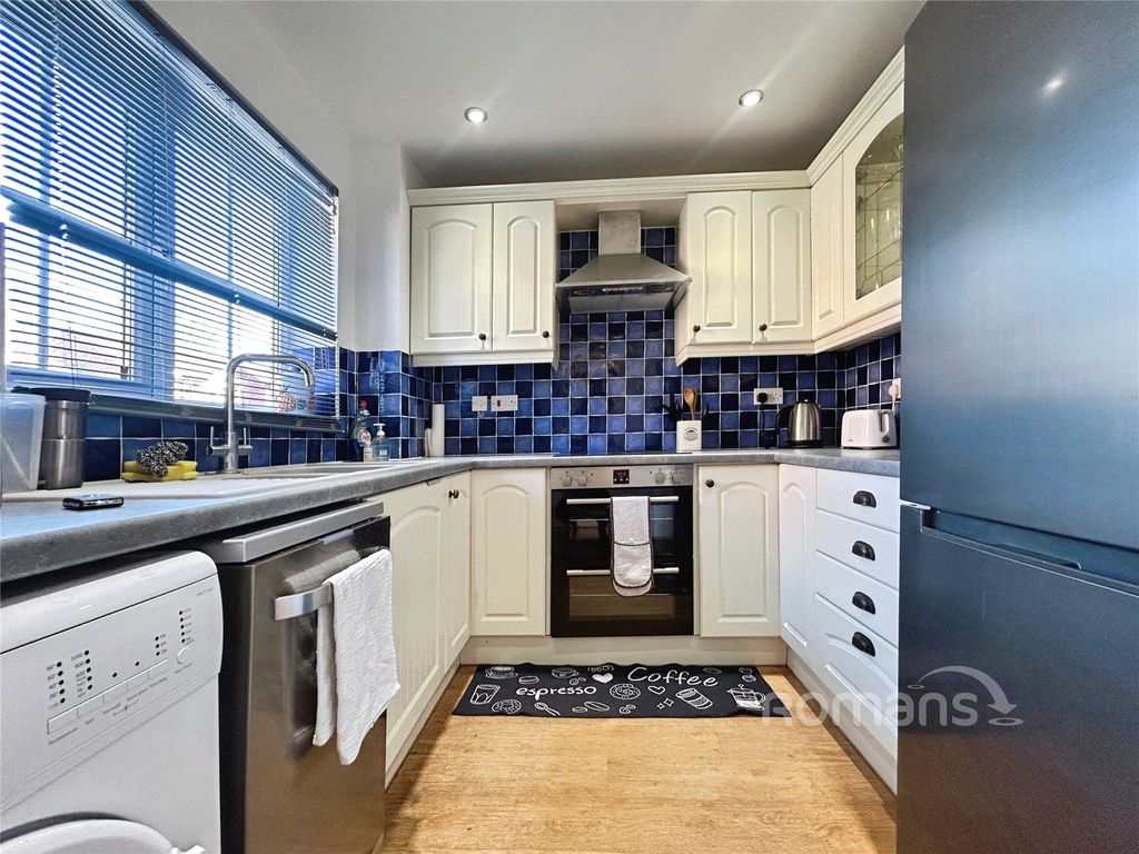 Property photo 2 of 14 Picture No. 10