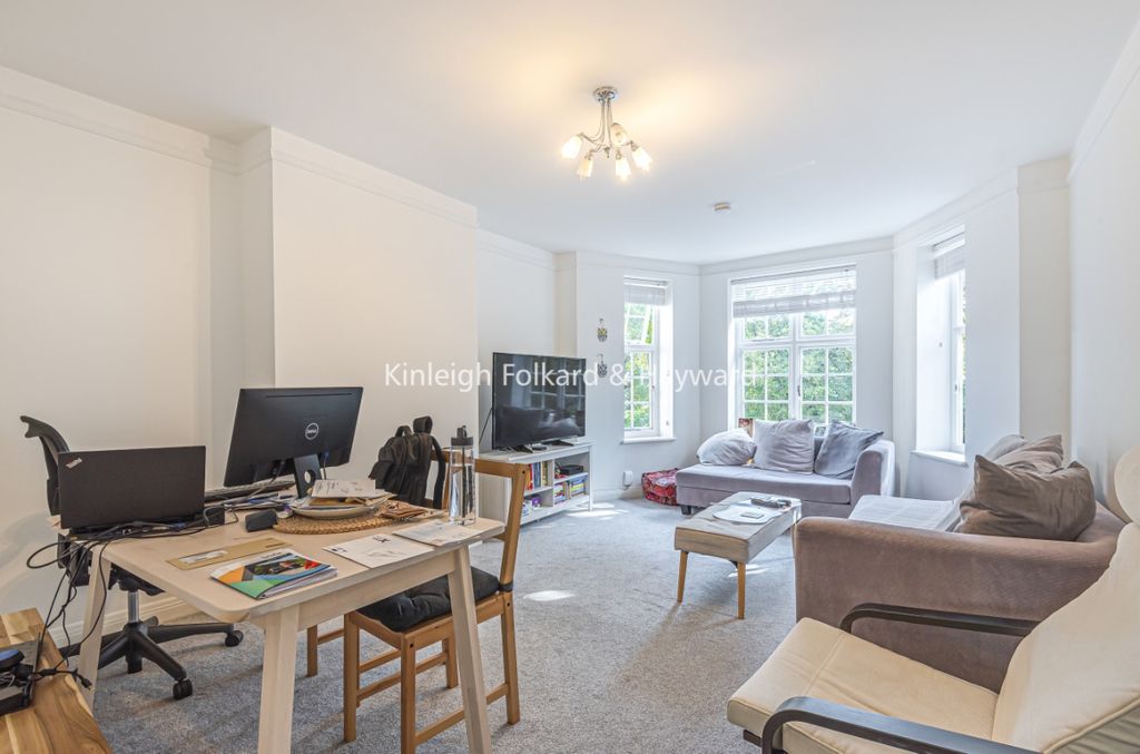 Property photo 2 of 6 0E8d7Db7-0A67-439A-A