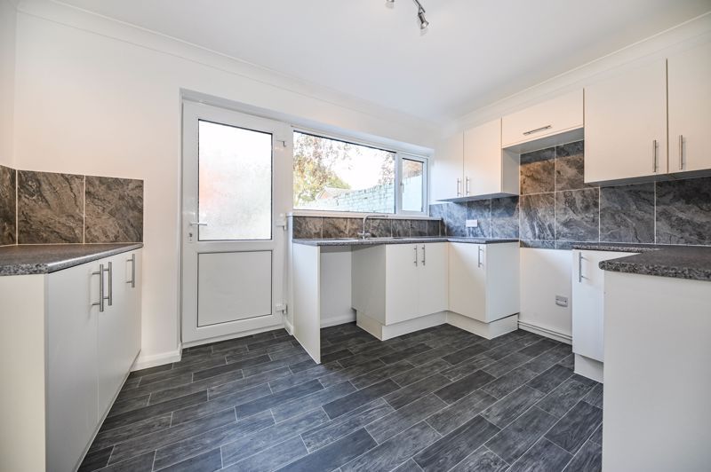 Property photo 2 of 9 Photo 11