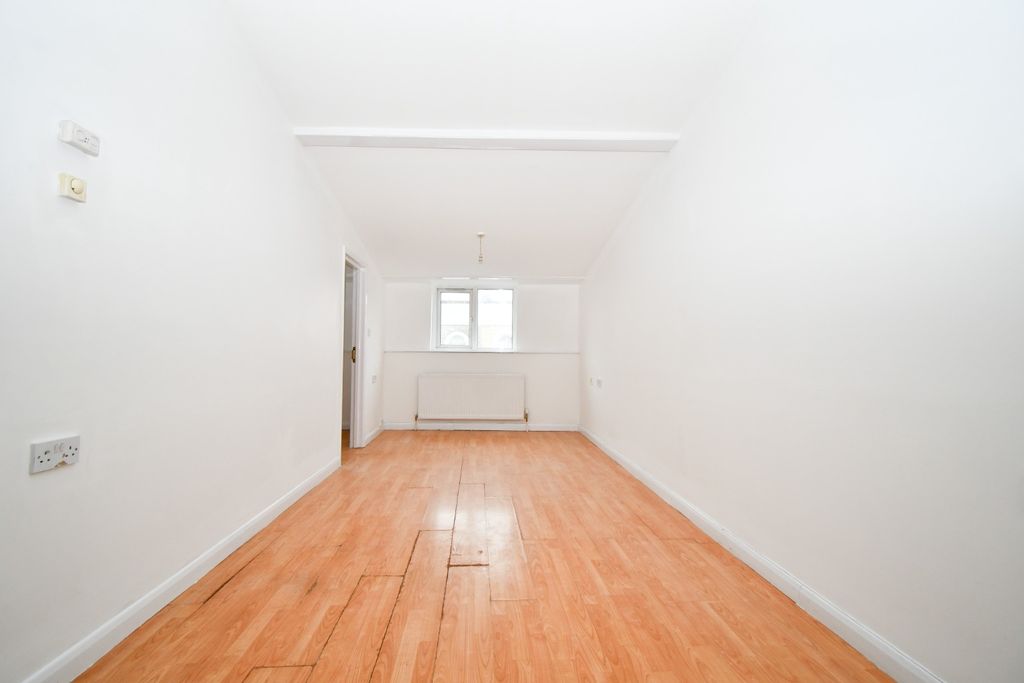 Property photo 1 of 10 3034141